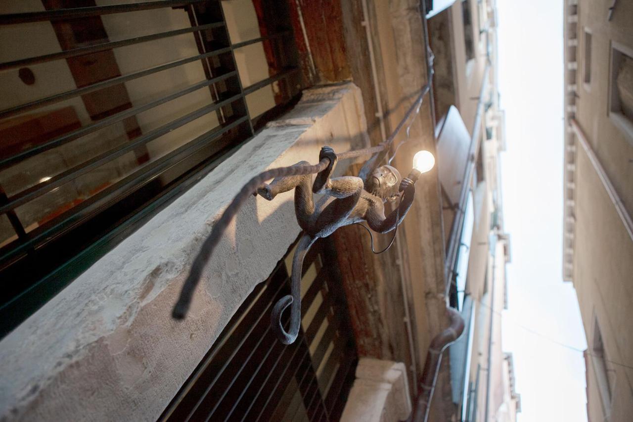 Ca' Della Scimmia - Rialto Bridge, Venedig Exteriör bild