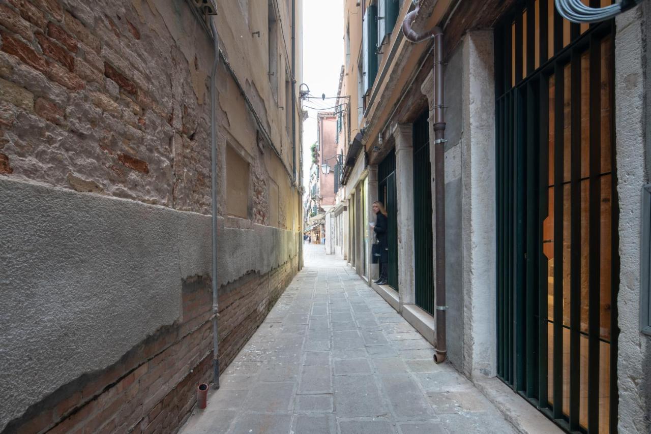 Ca' Della Scimmia - Rialto Bridge, Venedig Exteriör bild